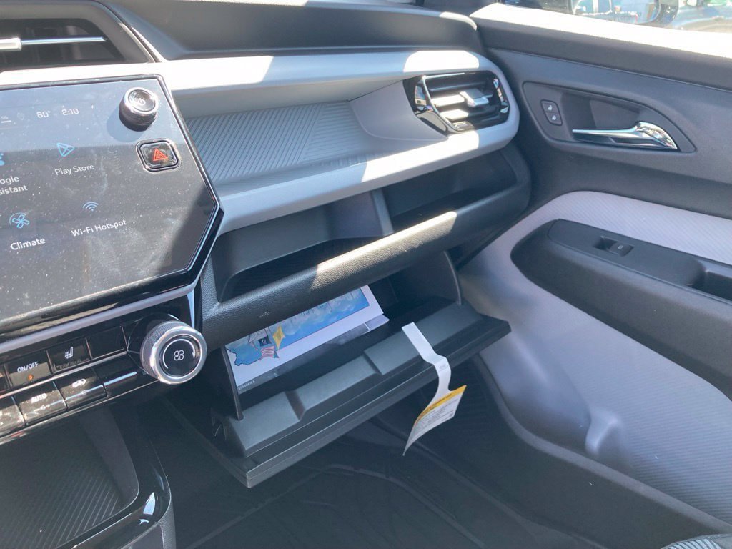 New 2027 Chevrolet Bolt LT w/ Comfort Package FWD image 16