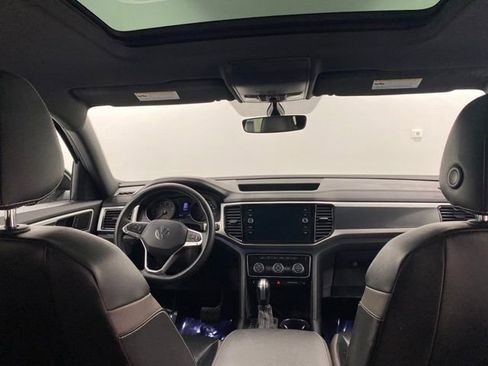 Used 2021 Volkswagen Atlas Cross Sport SEL image 35
