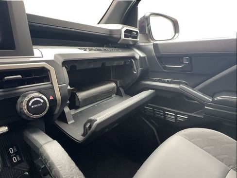 Used 2024 Toyota Tacoma SR image 41