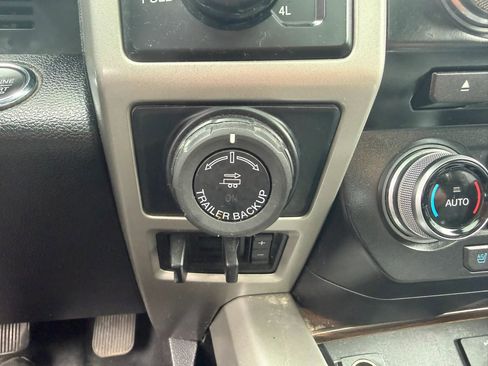 Used 2016 Ford F150 Lariat w/ Equipment Group 502A Luxury AWD/4WD image 20