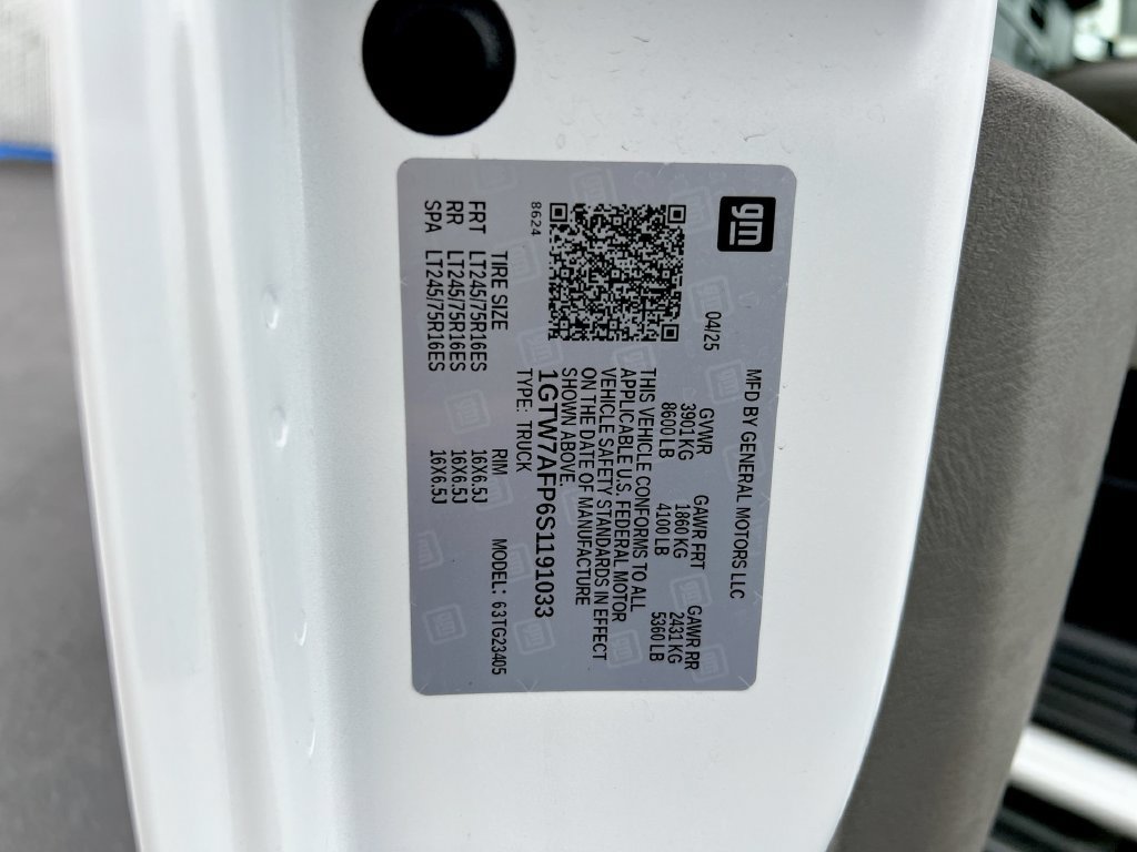 Used 2025 GMC Savana 2500 w/ Driver Convenience Package RWD image 27