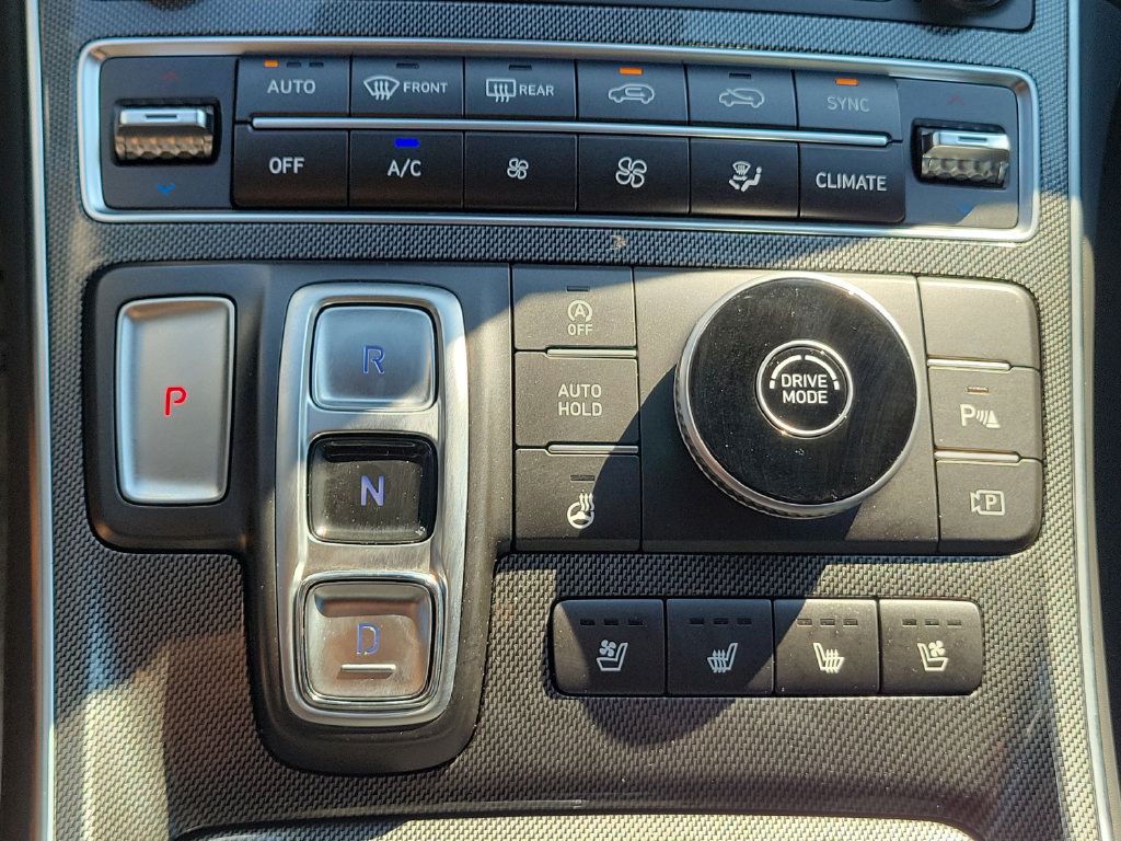 Used 2022 Hyundai Santa Fe Limited FWD image 31