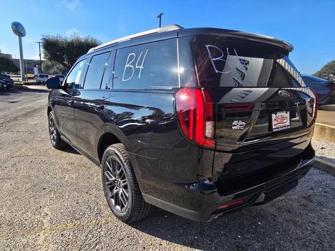 New 2025 Ford Expedition Platinum w/ Stealth Performance Package image 5