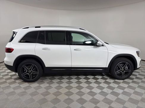 New 2026 Mercedes-Benz GLB 250 4MATIC image 8