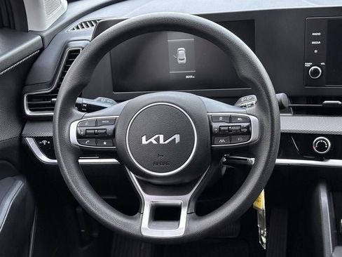 Used 2024 Kia Sportage LX image 19