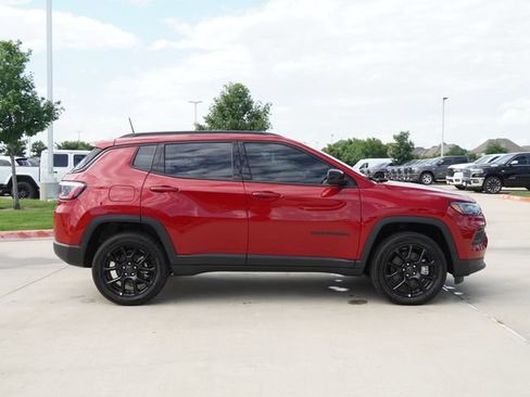 New 2026 Jeep Compass Latitude AWD/4WD image 10