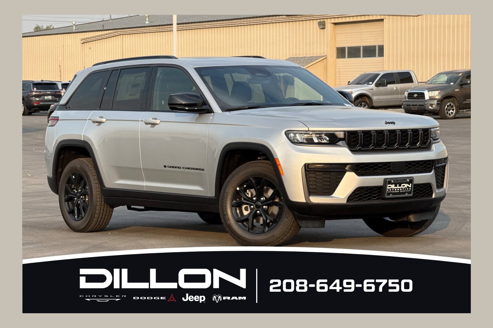 New 2026 Jeep Grand Cherokee Altitude AWD/4WD 360° Tour