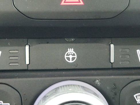 Used 2020 RAM 1500 Laramie image 25