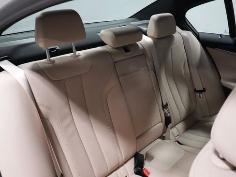 Used 2023 BMW 530i xDrive 530i xDrive w/ Premium Package image 8