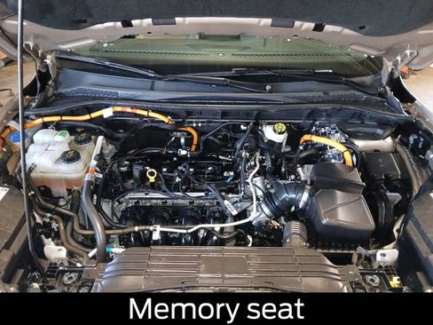 Used 2020 Ford Escape Titanium AWD/4WD image 15