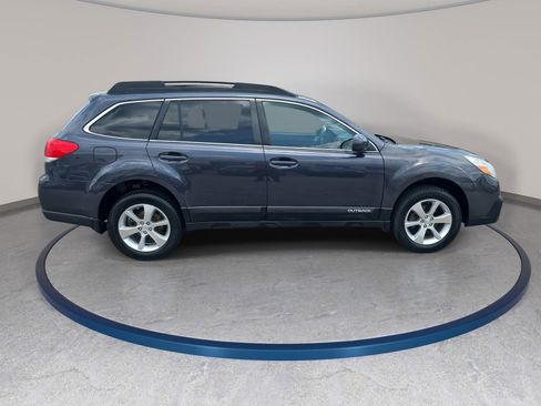 Used 2013 Subaru Outback 2.5i Limited w/ Popular Pkg 3 AWD/4WD image 4