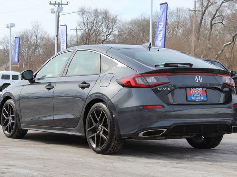Used 2022 Honda Civic Sport Touring image 6