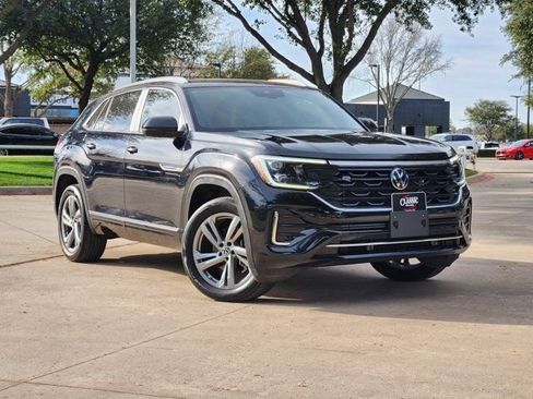 Used 2024 Volkswagen Atlas Cross Sport SEL R-Line image 2