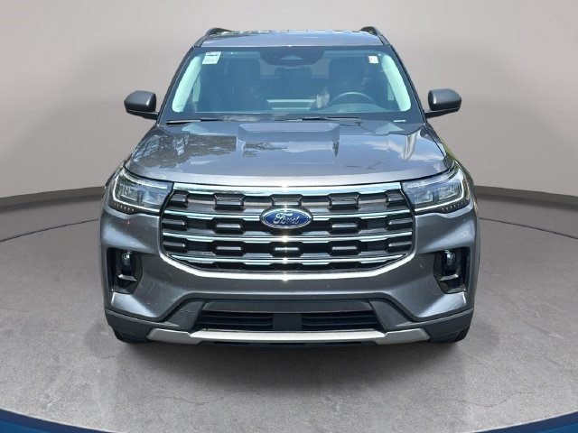 Used 2025 Ford Explorer Active w/ Active Comfort Package AWD/4WD image 2