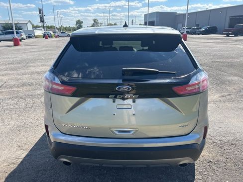 Used 2024 Ford Edge Titanium image 7