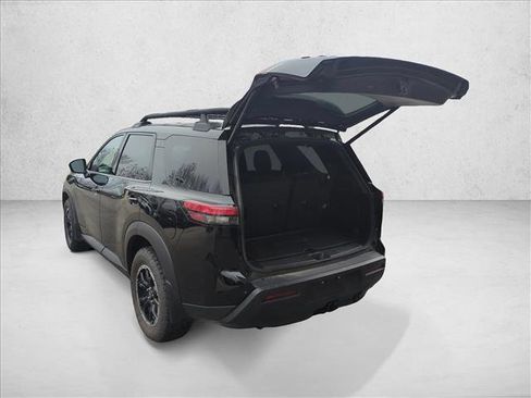 Used 2025 Nissan Pathfinder Rock Creek image 7