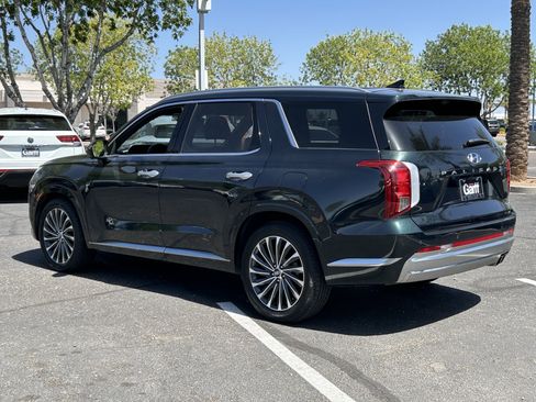 Used 2023 Hyundai Palisade Calligraphy FWD image 3