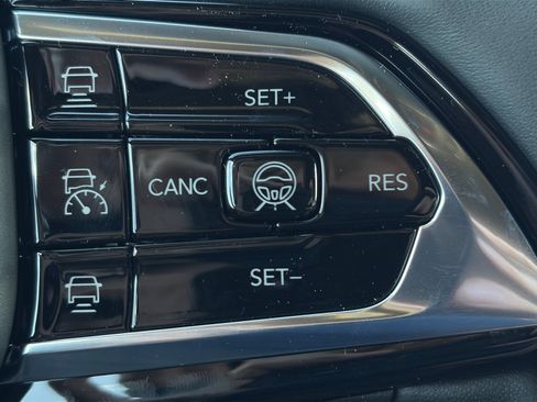 New 2026 Jeep Grand Cherokee L Summit w/ Obsidian Package AWD/4WD image 31