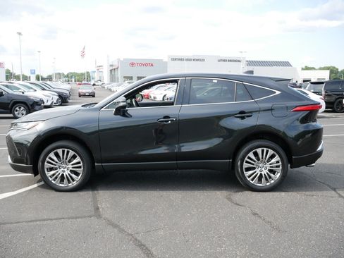 Used 2023 Toyota Venza Limited AWD/4WD image 4