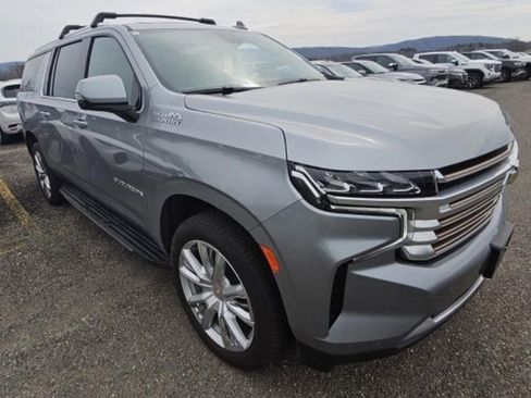 Used 2024 Chevrolet Suburban High Country image 1