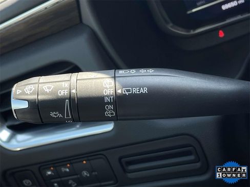 Used 2023 Chevrolet Suburban Premier image 25