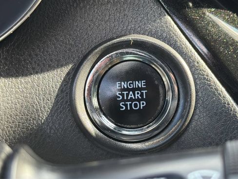 Used 2019 Toyota C-HR Limited FWD image 31