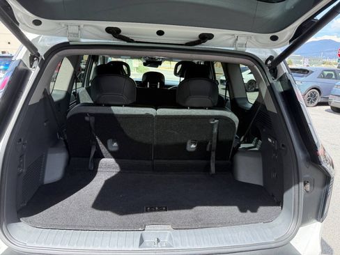 Used 2024 Kia EV9 Wind AWD/4WD image 15