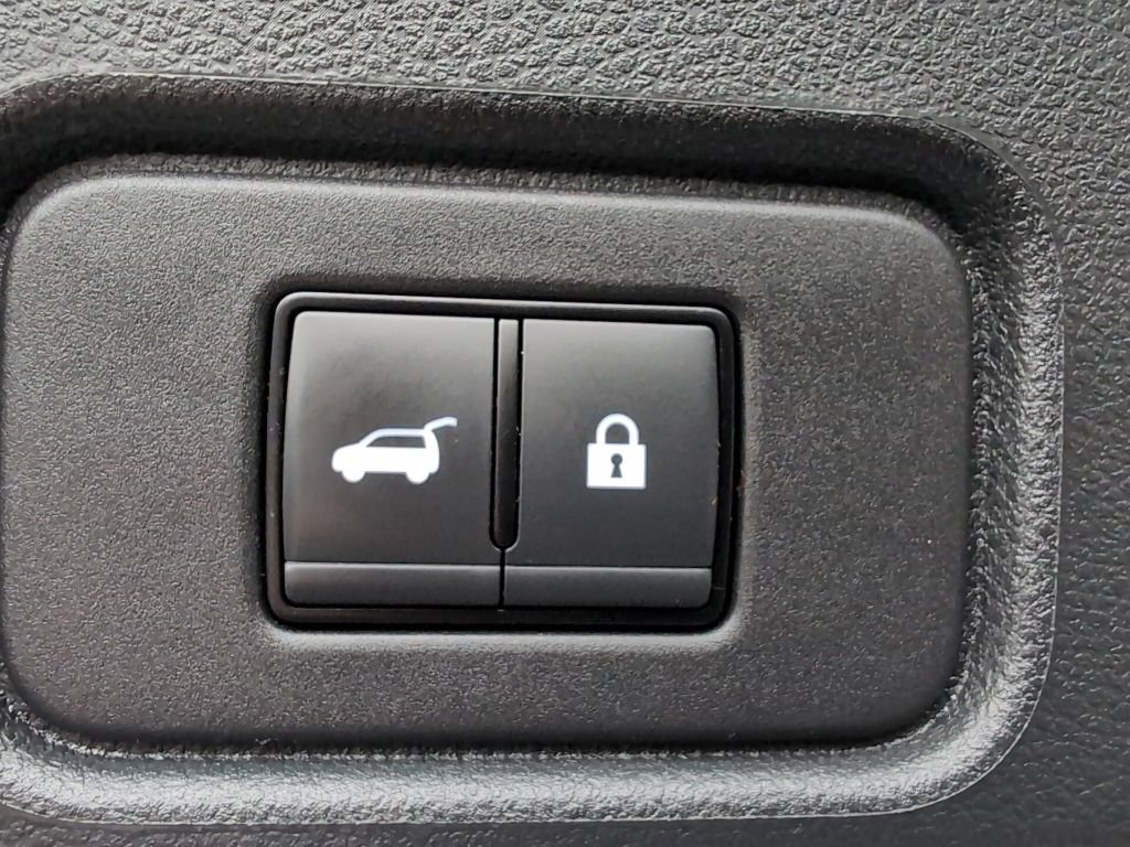 Used 2023 Nissan Pathfinder Platinum AWD/4WD image 13