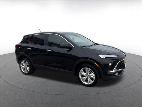 Used 2025 Buick Encore GX Preferred FWD image 2