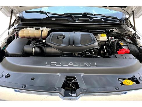 Certified 2025 RAM 1500 Big Horn AWD/4WD image 13