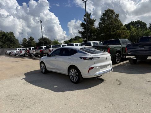 Used 2024 Buick Envista Avenir FWD image 4