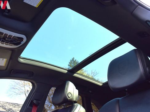 Used 2018 Porsche Macan GTS image 13