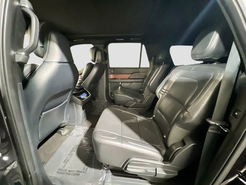 Used 2022 Lincoln Navigator L Reserve AWD/4WD image 19
