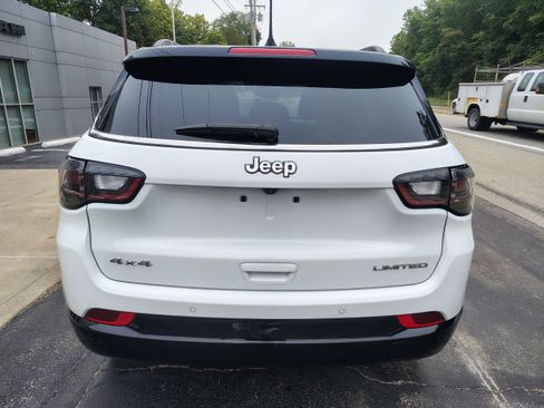 Certified 2025 Jeep Compass Limited w/ Elite Group AWD/4WD image 8
