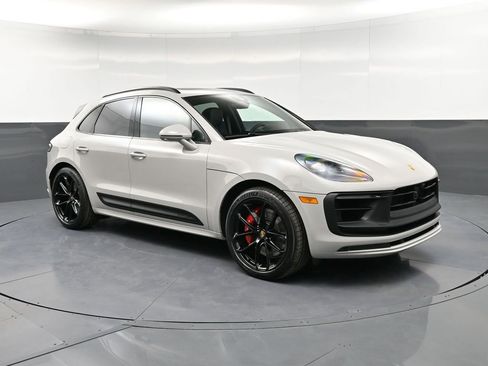 New 2026 Porsche Macan GTS AWD/4WD image 10