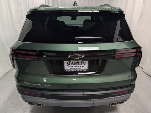 New 2027 Chevrolet Traverse LT w/ Sun and Wheel Package AWD/4WD image 4
