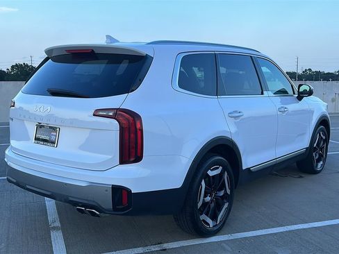 Used 2025 Kia Telluride S FWD image 13