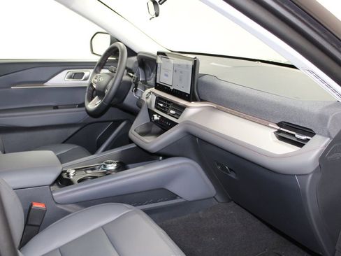 New 2026 Ford Explorer Active w/ Active Comfort Package image 29