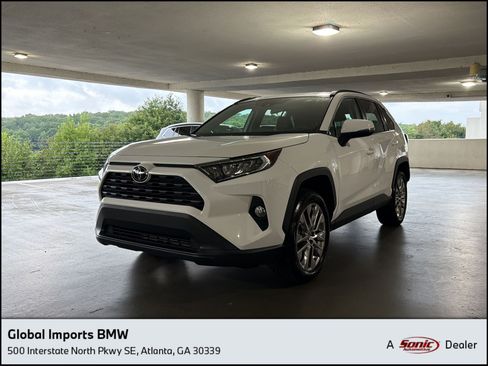 Used 2020 Toyota RAV4 XLE Premium FWD image 1