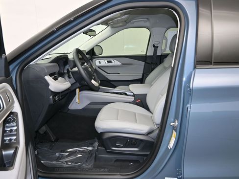 New 2026 Ford Explorer Active w/ Active Comfort Package image 21