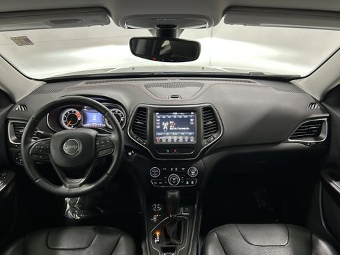 Used 2019 Jeep Cherokee Trailhawk image 17