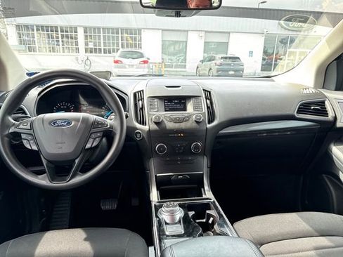 Used 2019 Ford Edge SE image 12