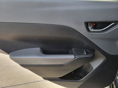 Used 2025 Subaru Crosstrek 2.5i Limited w/ Crosstrek Mirror Package AWD/4WD image 12