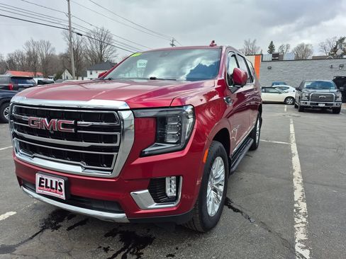 Certified 2021 GMC Yukon SLT w/ SLT Luxury Package AWD/4WD image 2