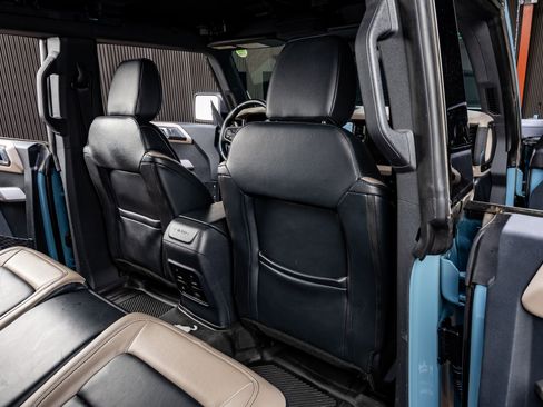 Used 2023 Ford Bronco Wildtrak image 33