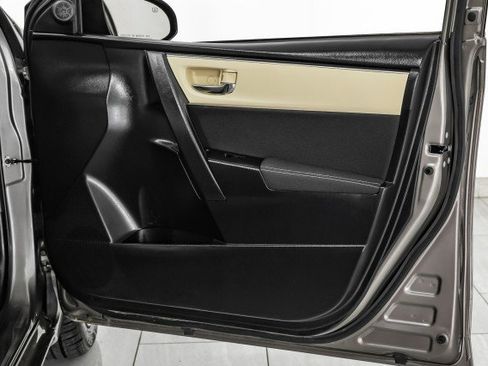 Used 2017 Toyota Corolla LE image 46