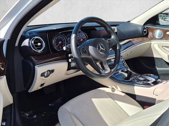 Used 2018 Mercedes-Benz E 400 4MATIC Sedan image 10