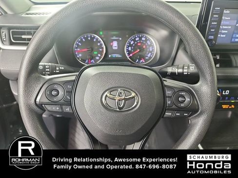 Used 2019 Toyota RAV4 XLE AWD/4WD image 11