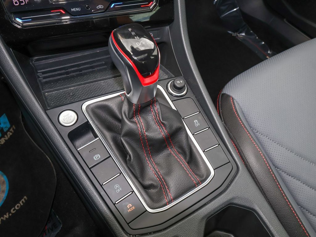 Certified 2025 Volkswagen Jetta GLI Autobahn w/ GLI Black Package FWD image 24