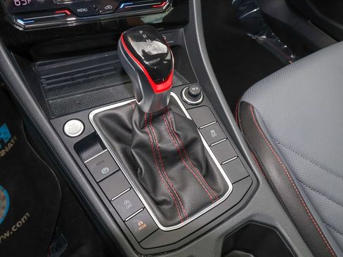 Certified 2025 Volkswagen Jetta GLI Autobahn w/ GLI Black Package FWD image 24